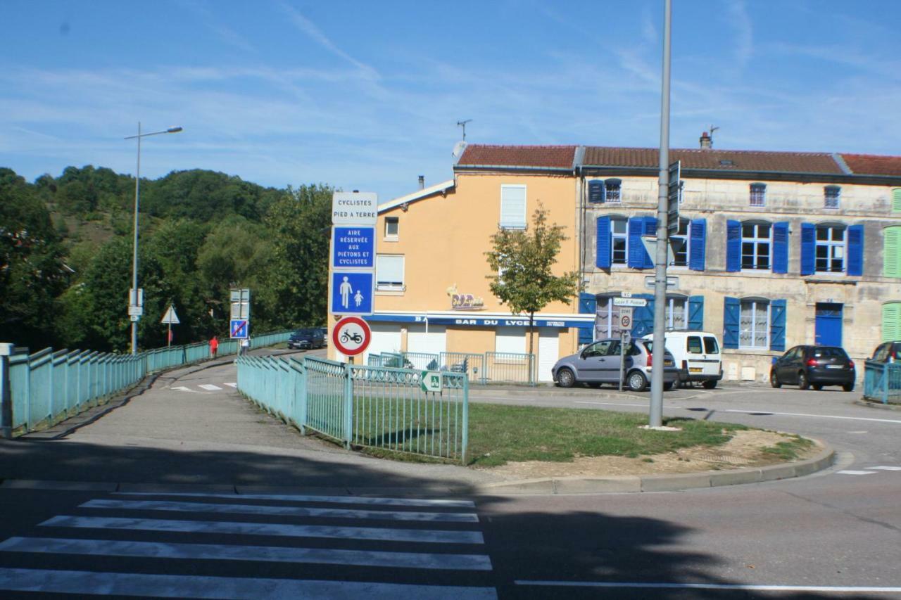 Appartement Les Berges De L'Ornain Bar-le-Duc Buitenkant foto
